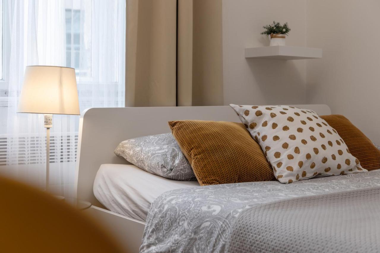 Awesome Stay Studios Praha Bagian luar foto