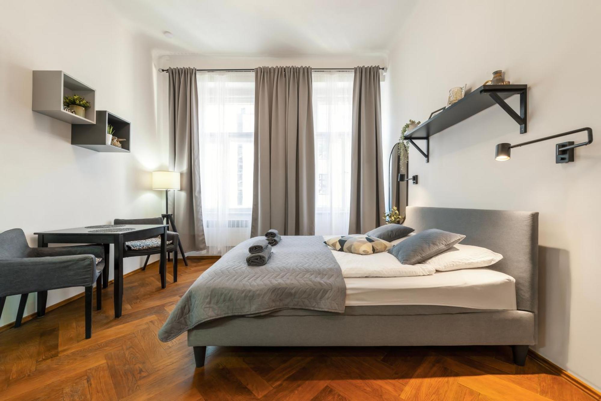 Awesome Stay Studios Praha Bagian luar foto